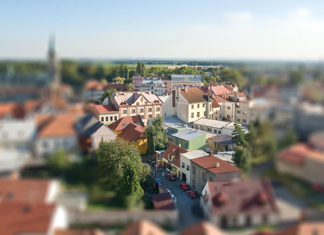 Penzion U Vinoteky Nymburk Exterior foto